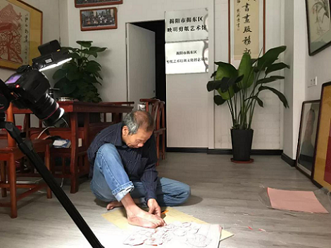 揭东残疾人黄映明：战疫路上缺臂不缺席(图3)